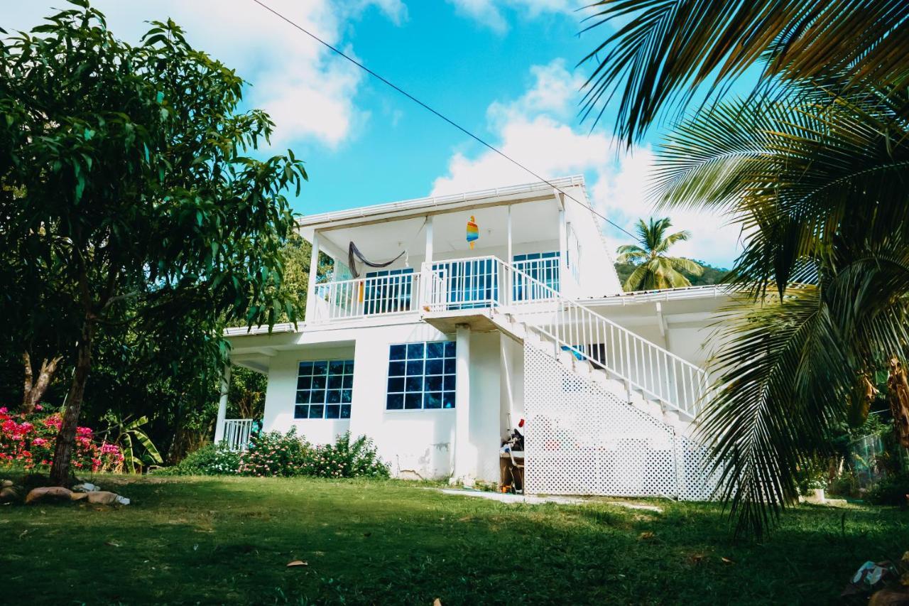 Posada Mango Tree South West Bay Exterior foto